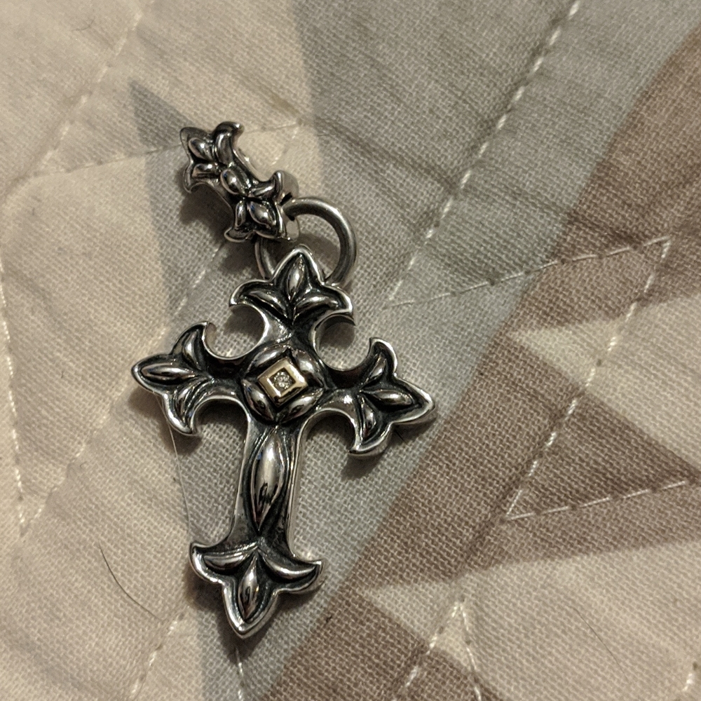 Ann King 925/18k cross with 0.01 diamond 💎